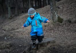 kind-kleidung-170-erwachsene